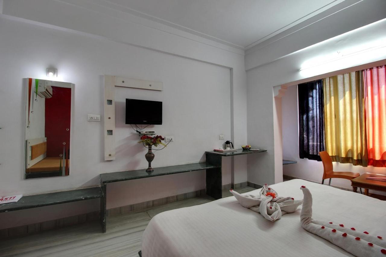 Times Raj Mahal Hotel Nāthdwāra Εξωτερικό φωτογραφία